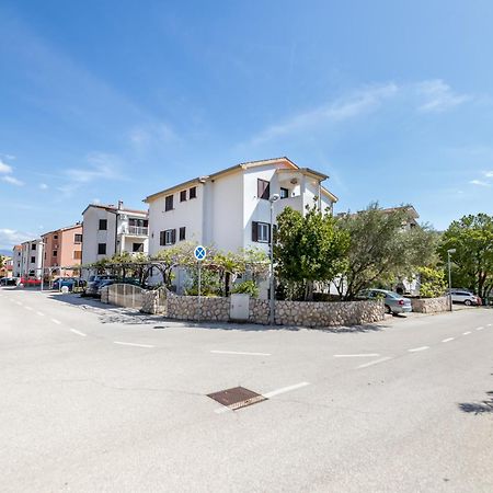 Apartments Mikulina Baška Exteriör bild